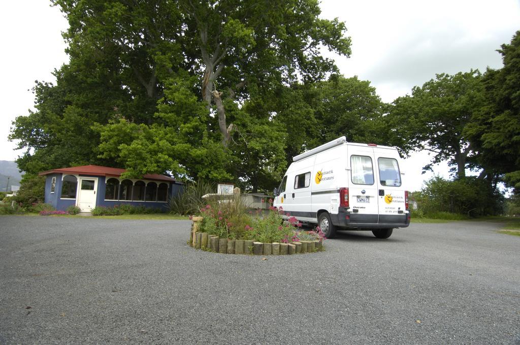 Te Aroha Holiday Park And Motels Екстериор снимка