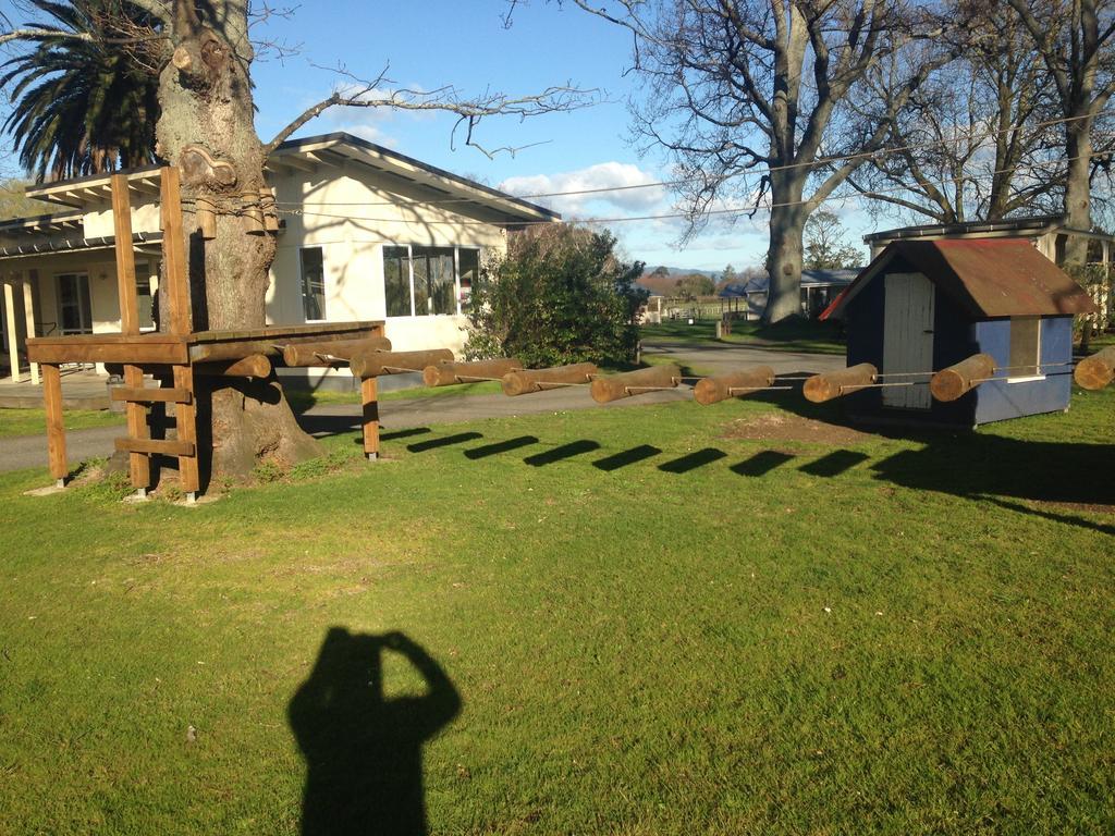 Te Aroha Holiday Park And Motels Екстериор снимка