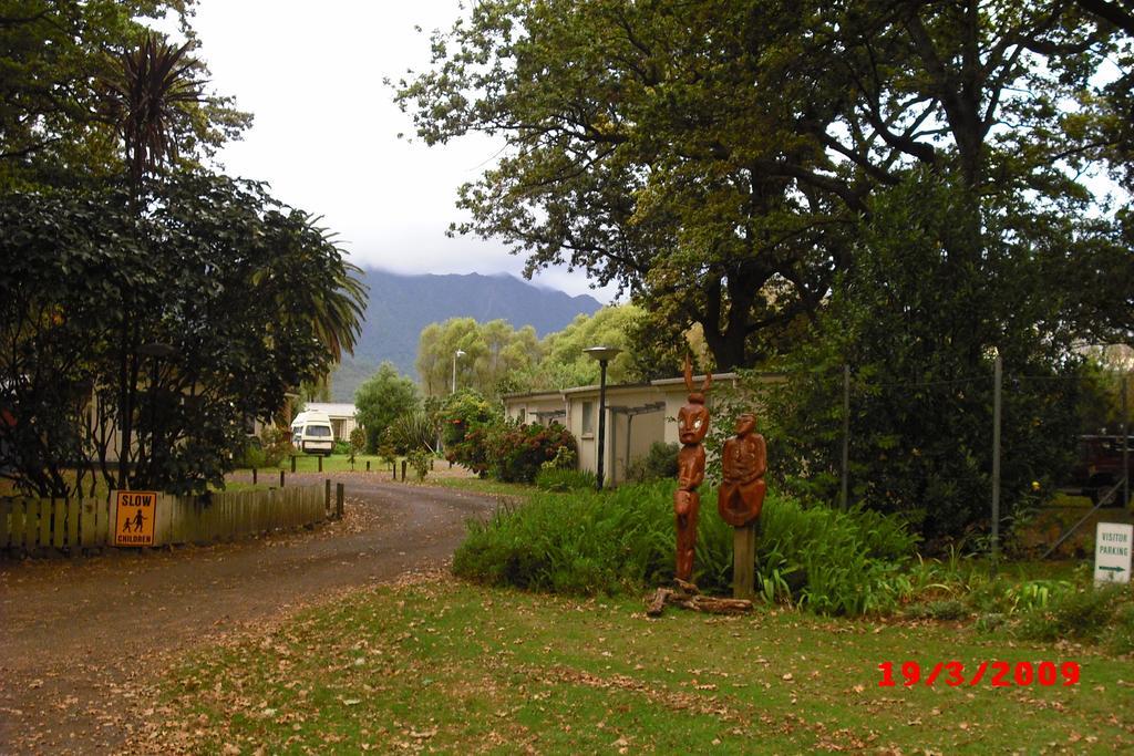 Te Aroha Holiday Park And Motels Екстериор снимка